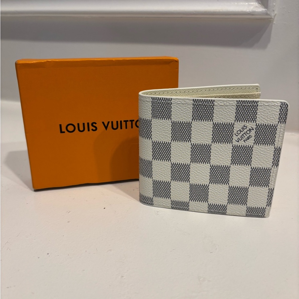 New checkered Wallet